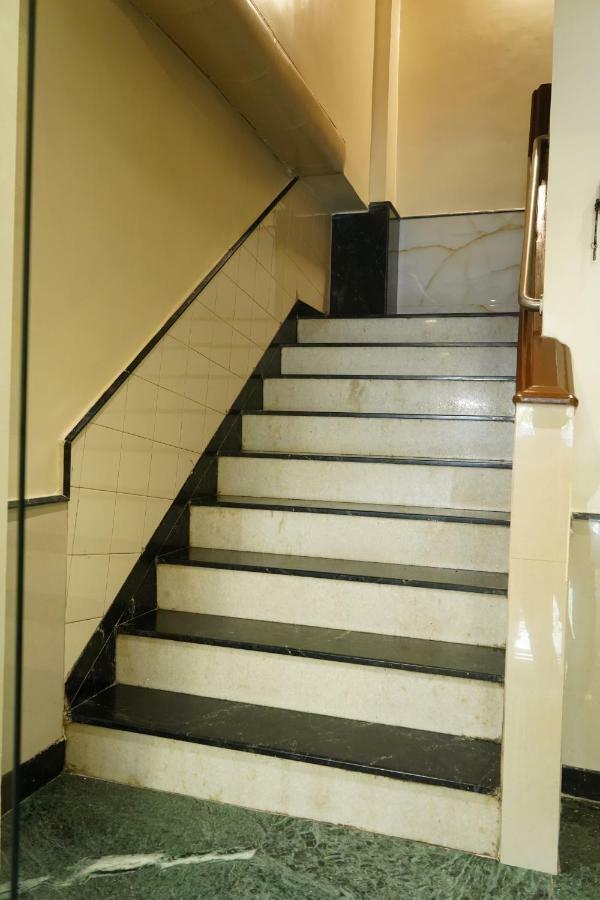 Sharda Residency Hotel Mumbai Exterior photo